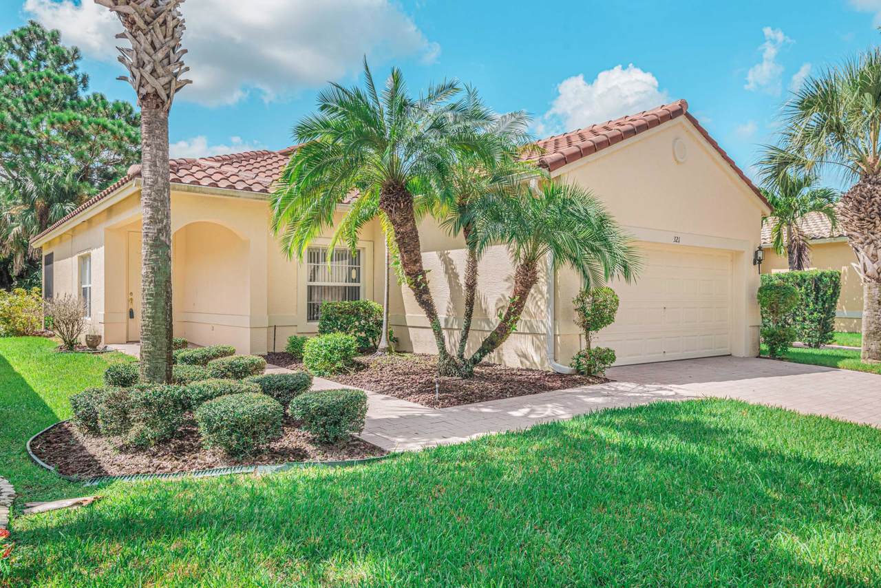 321 Treeline Trace - Photo 1