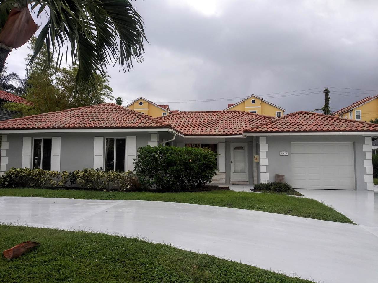 656 Las Palmas - Photo 1