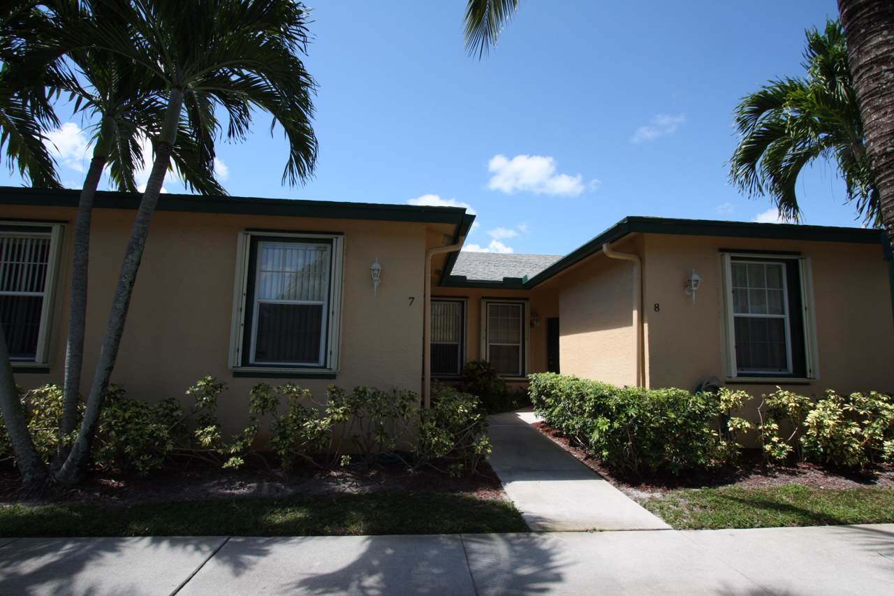 3158 Via Poinciana - Photo 1 3158 Via Poinciana - Photo 1
