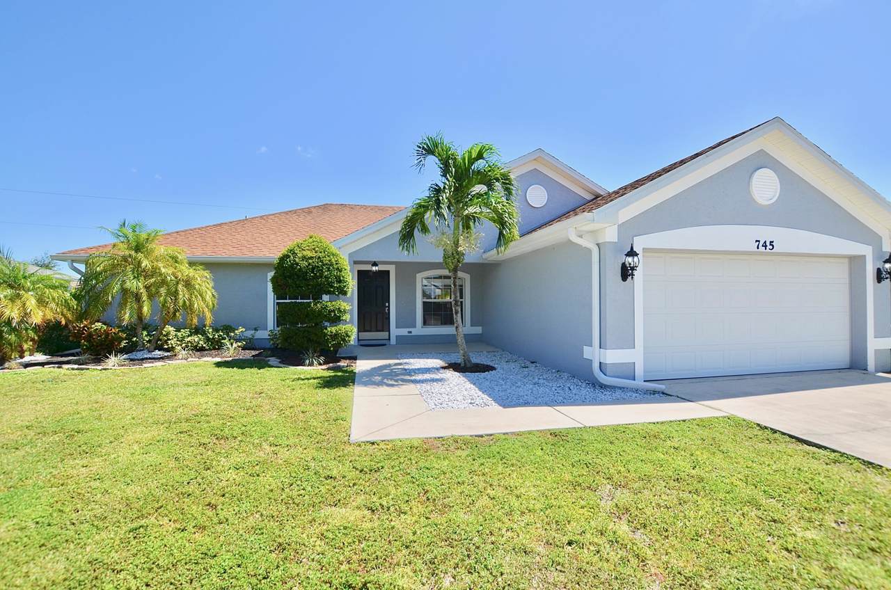 745 Rainbow Street - Photo 1