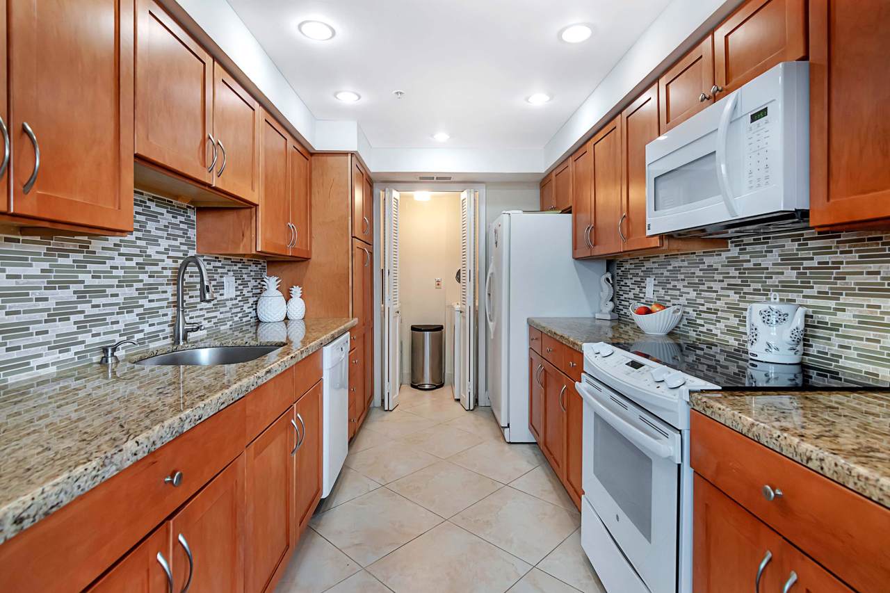 899 Jeffery Street - Photo 1