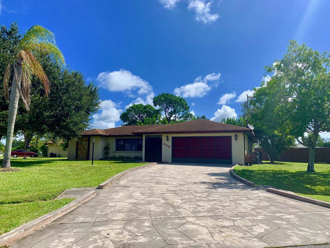 405 Seabreeze Lane - Photo 1