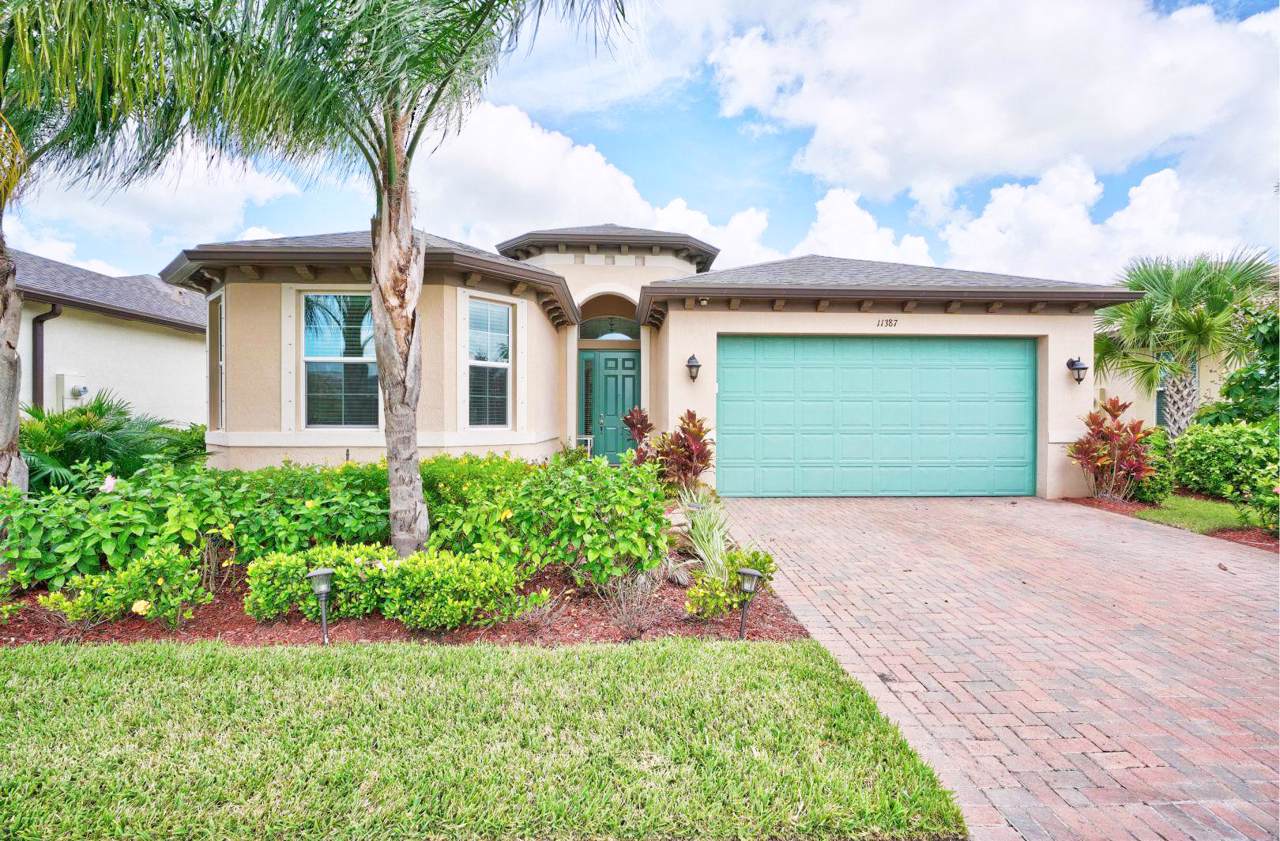 11387 Lake Park Drive - Photo 1