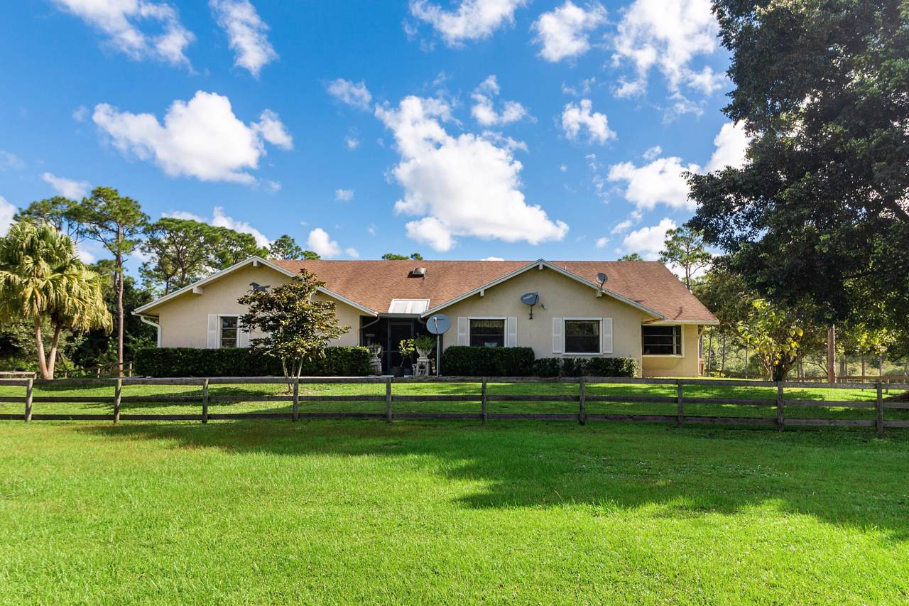 18563 60th Street - Photo 1