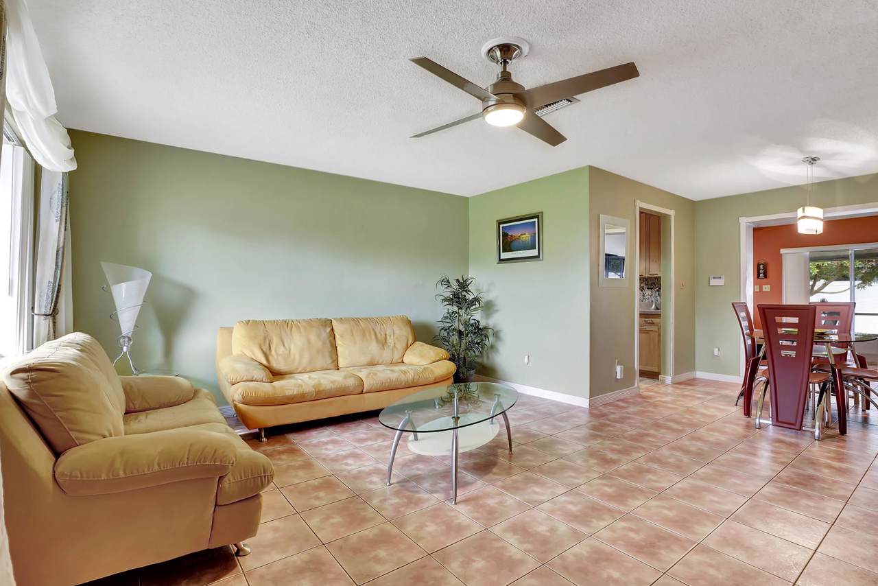 8102 104th Avenue - Photo 1