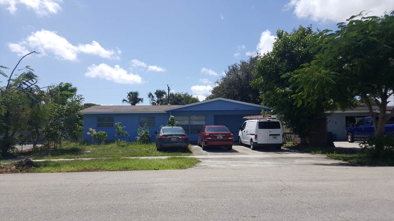3608 Holiday Road - Photo 1