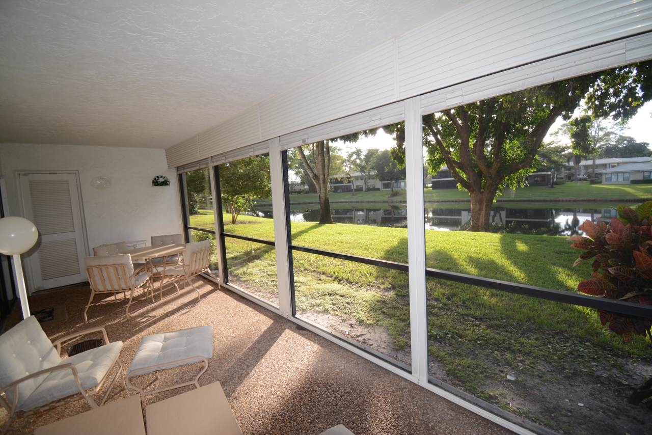 41 Stratford Lane - Photo 1