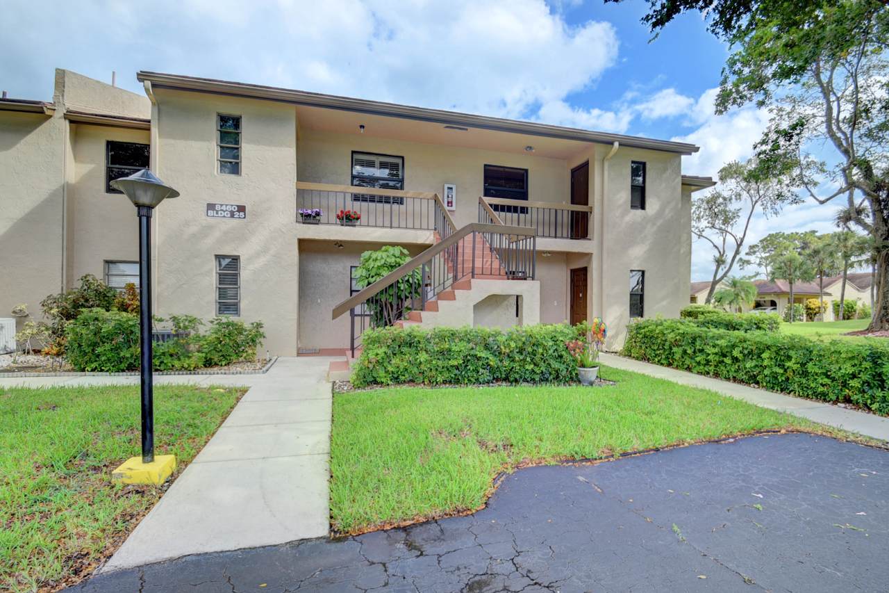 8460 Casa Del Lago - Photo 1