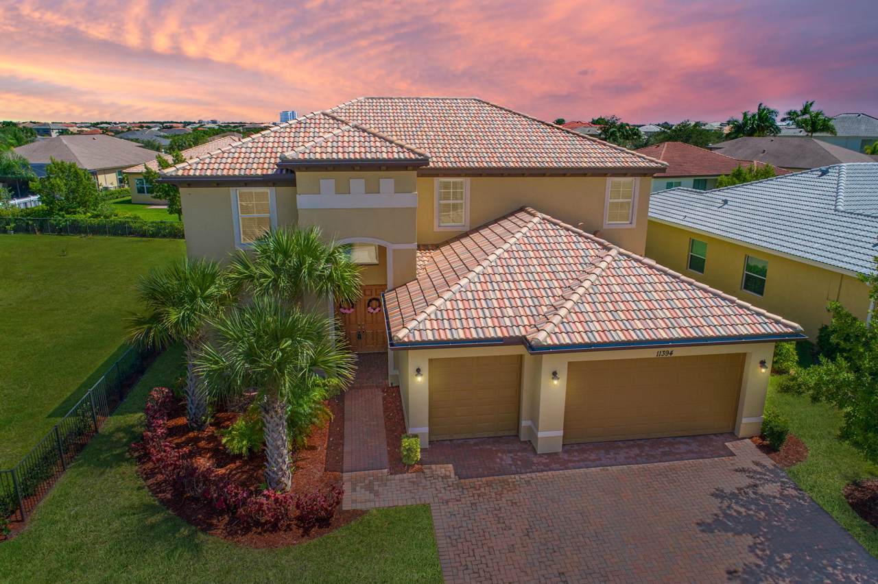 11394 Hillcrest Circle - Photo 1