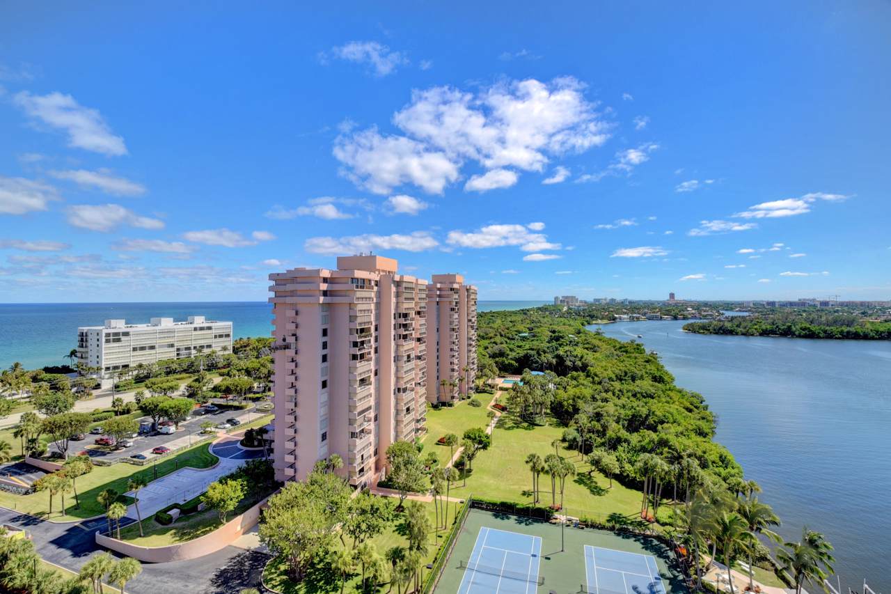 2121 Ocean Boulevard - Photo 1