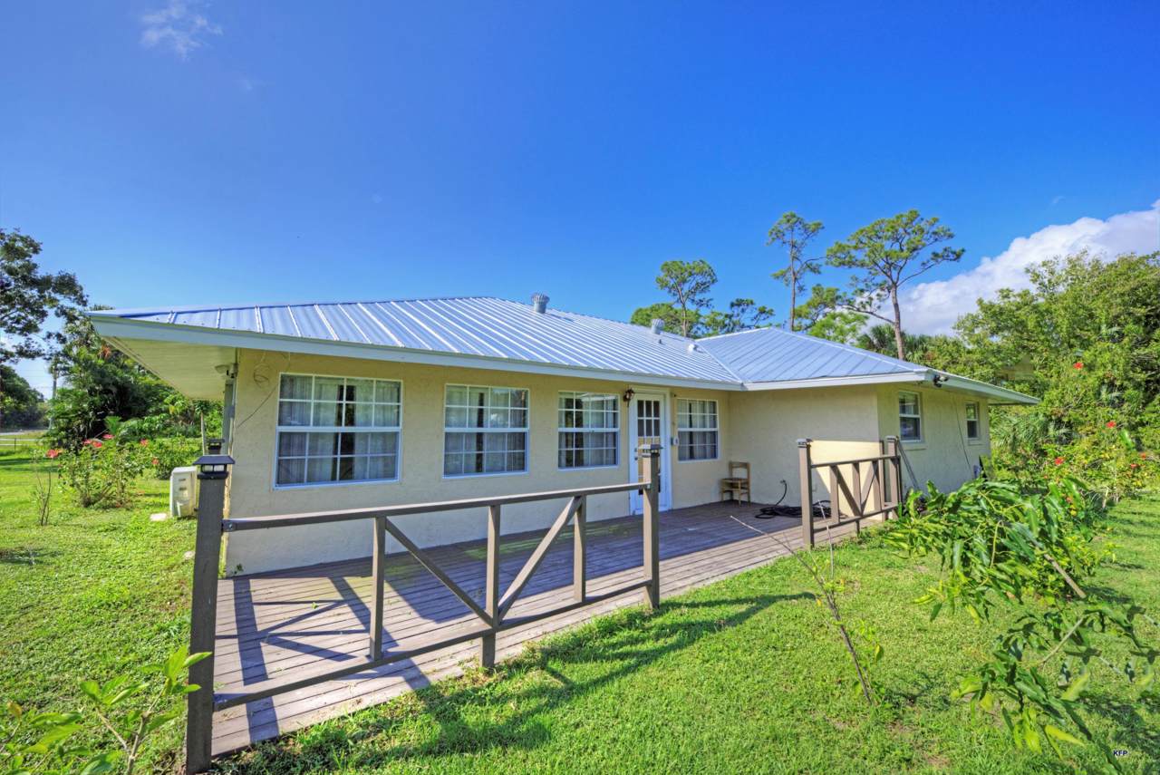 424 Weatherbee Road - Photo 1