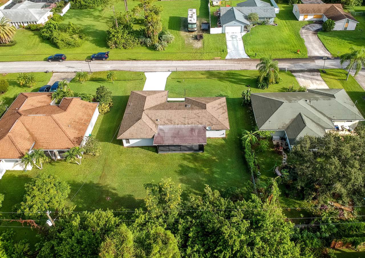 634 Streamlet Avenue - Photo 1
