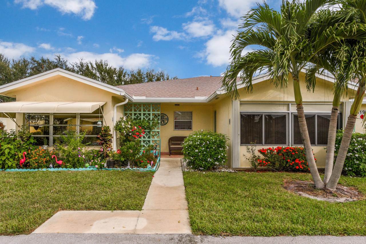 5193 Lakefront Boulevard - Photo 1