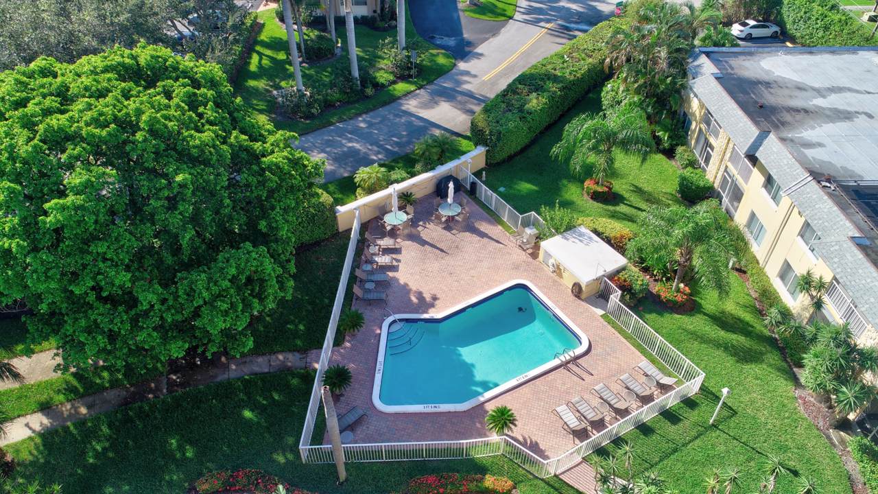 207 Tropic Isle Drive - Photo 1