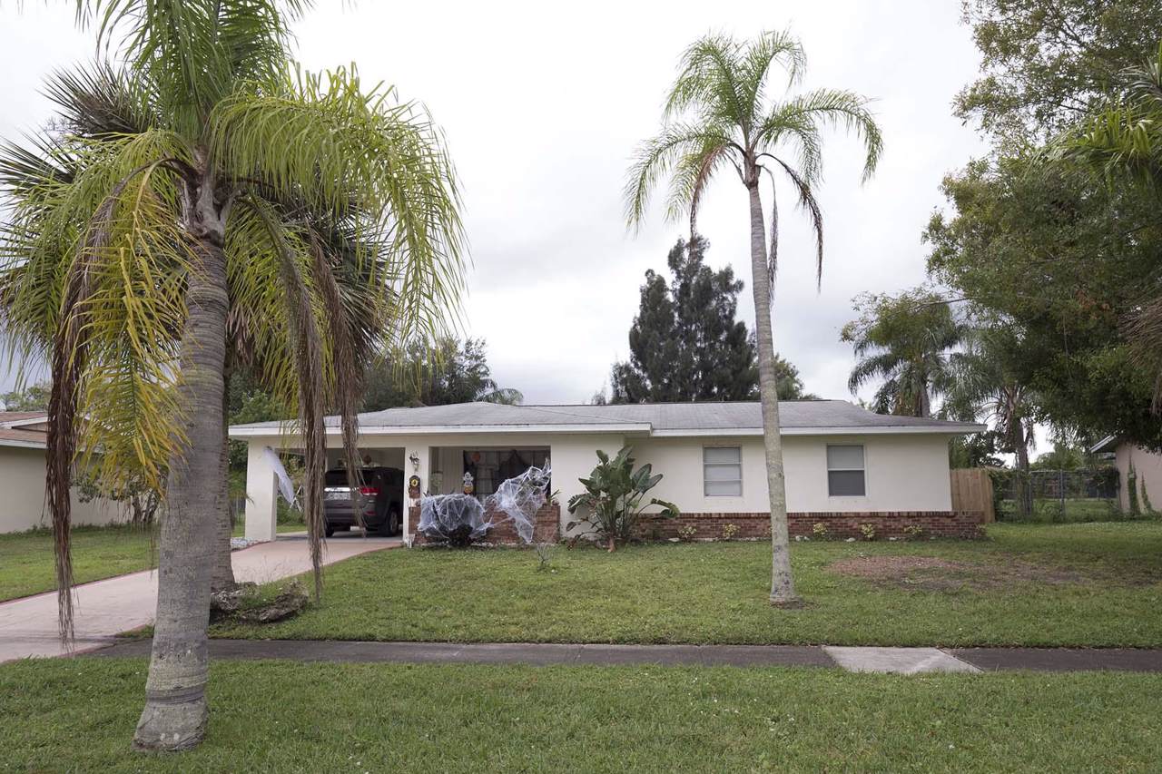 465 Camelot Drive - Photo 1