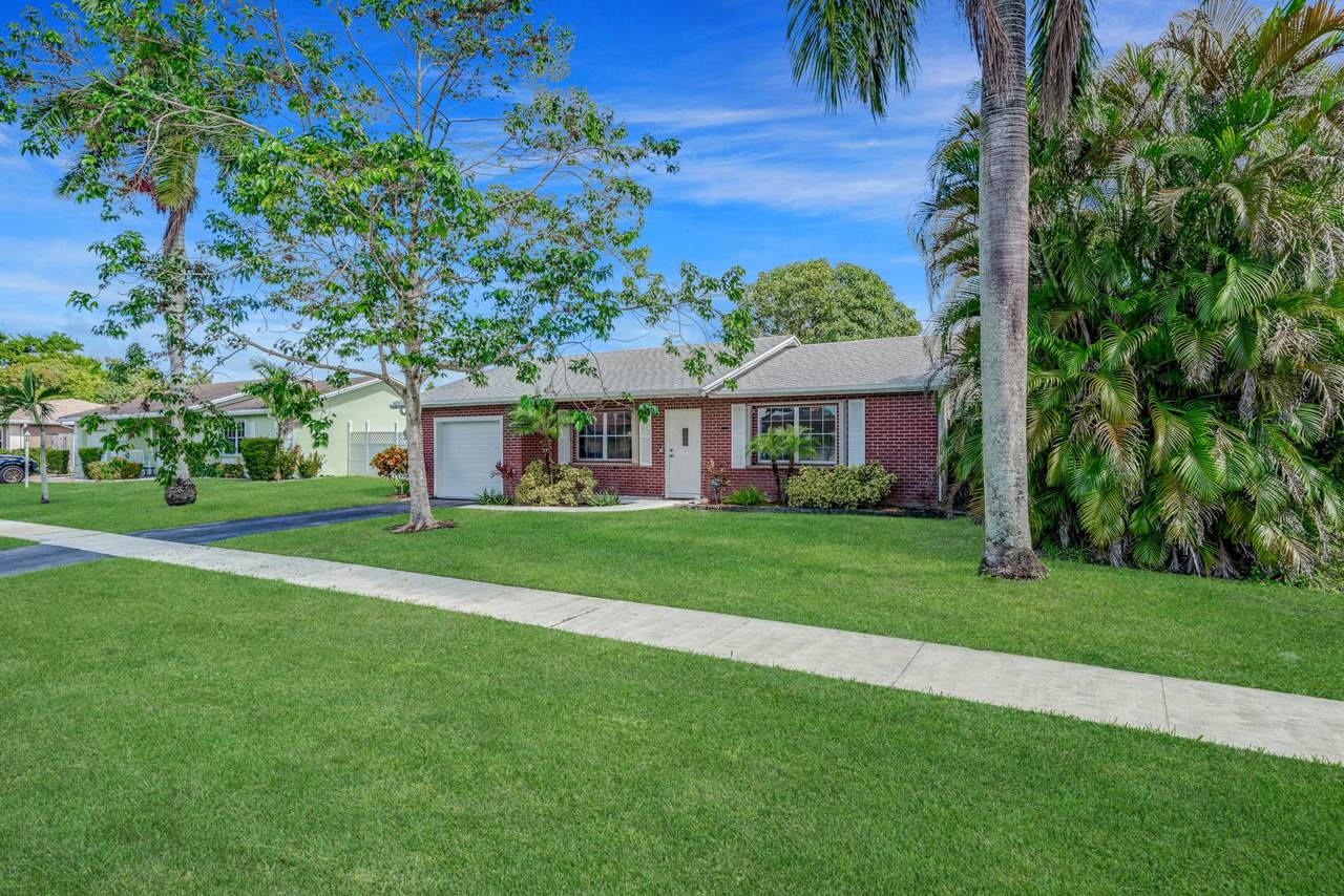 19442 Colorado Circle - Photo 1