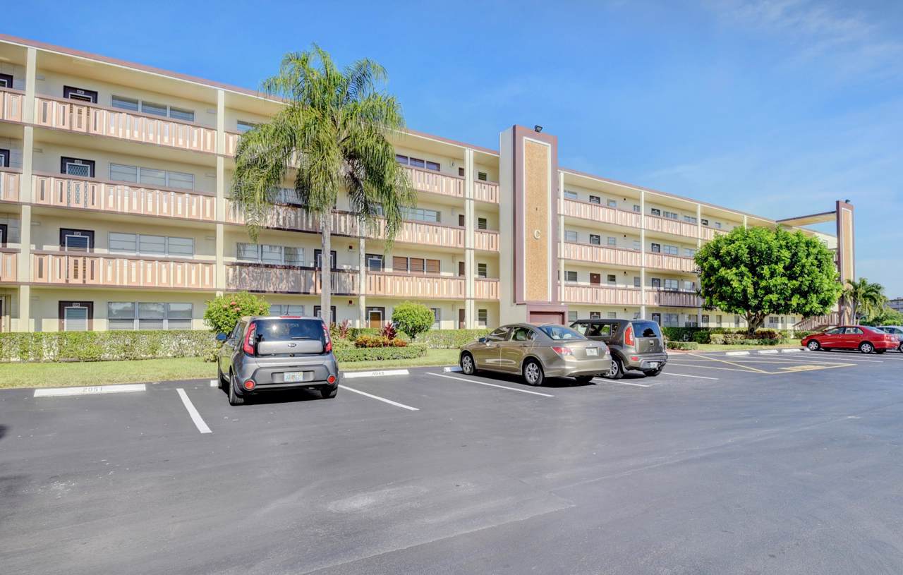 1043 Rexford C - Photo 1