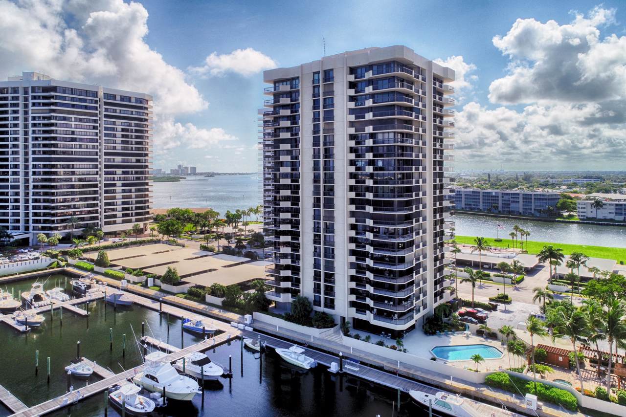 108 Lakeshore - Photo 1
