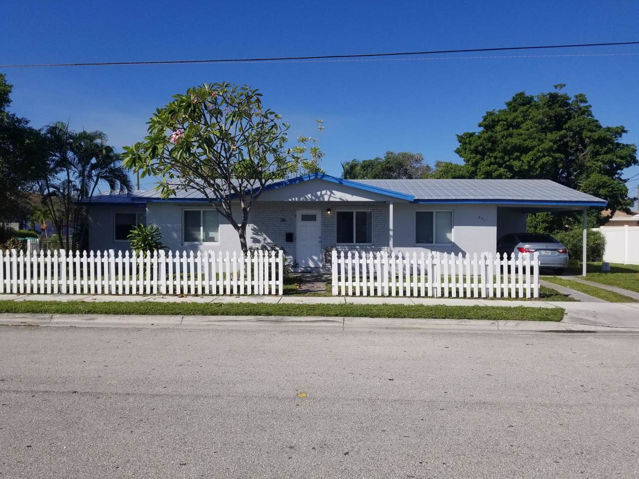 601 Avenue G - Photo 1