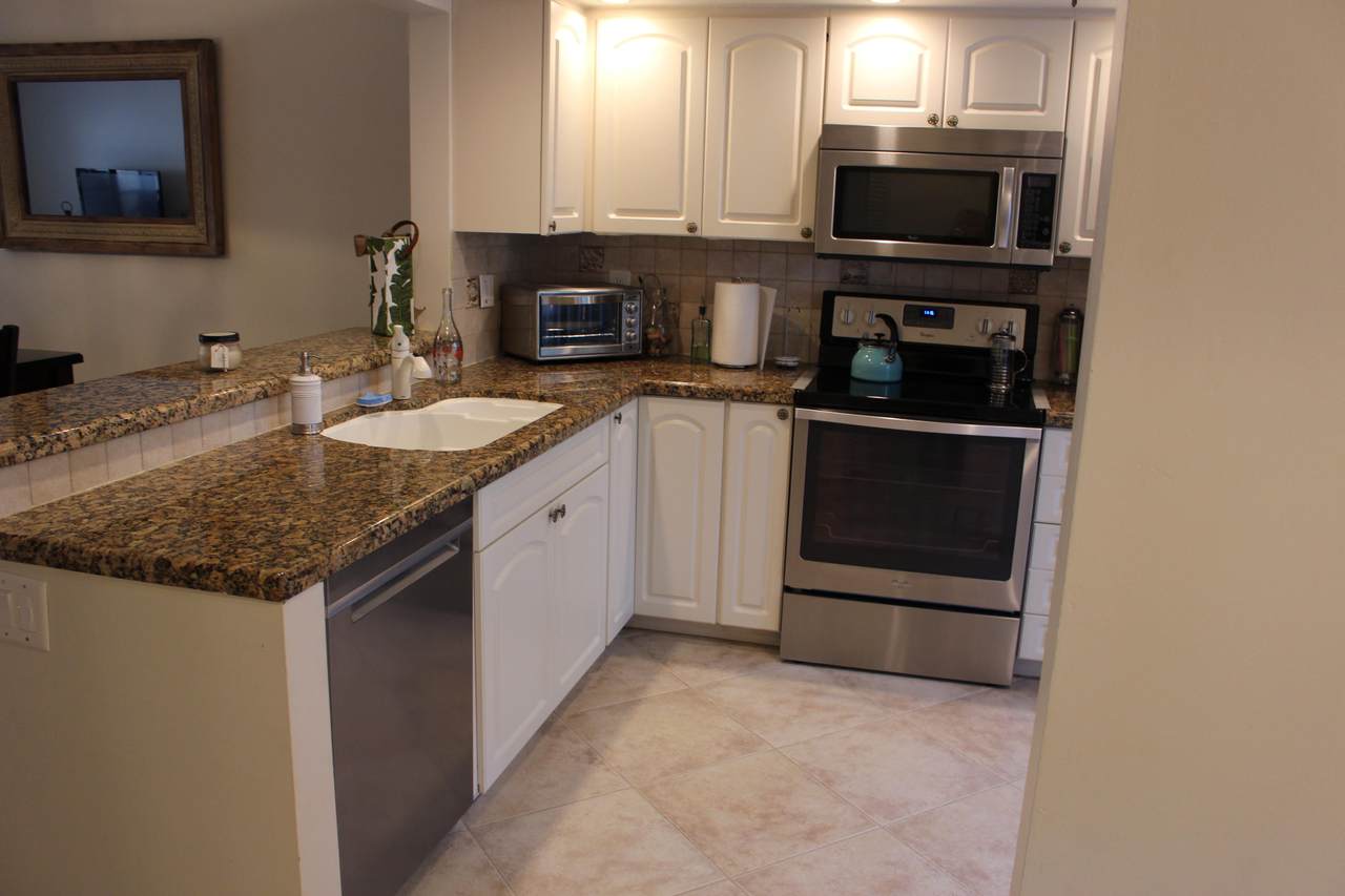 2116 44 Street - Photo 1