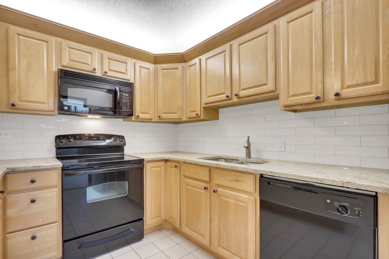 1002 10th Lane - Photo 1