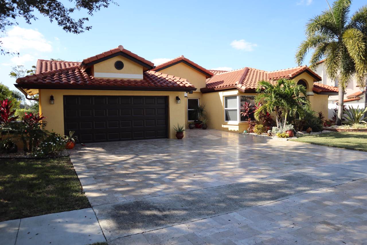 10760 Fox Glen Drive - Photo 1
