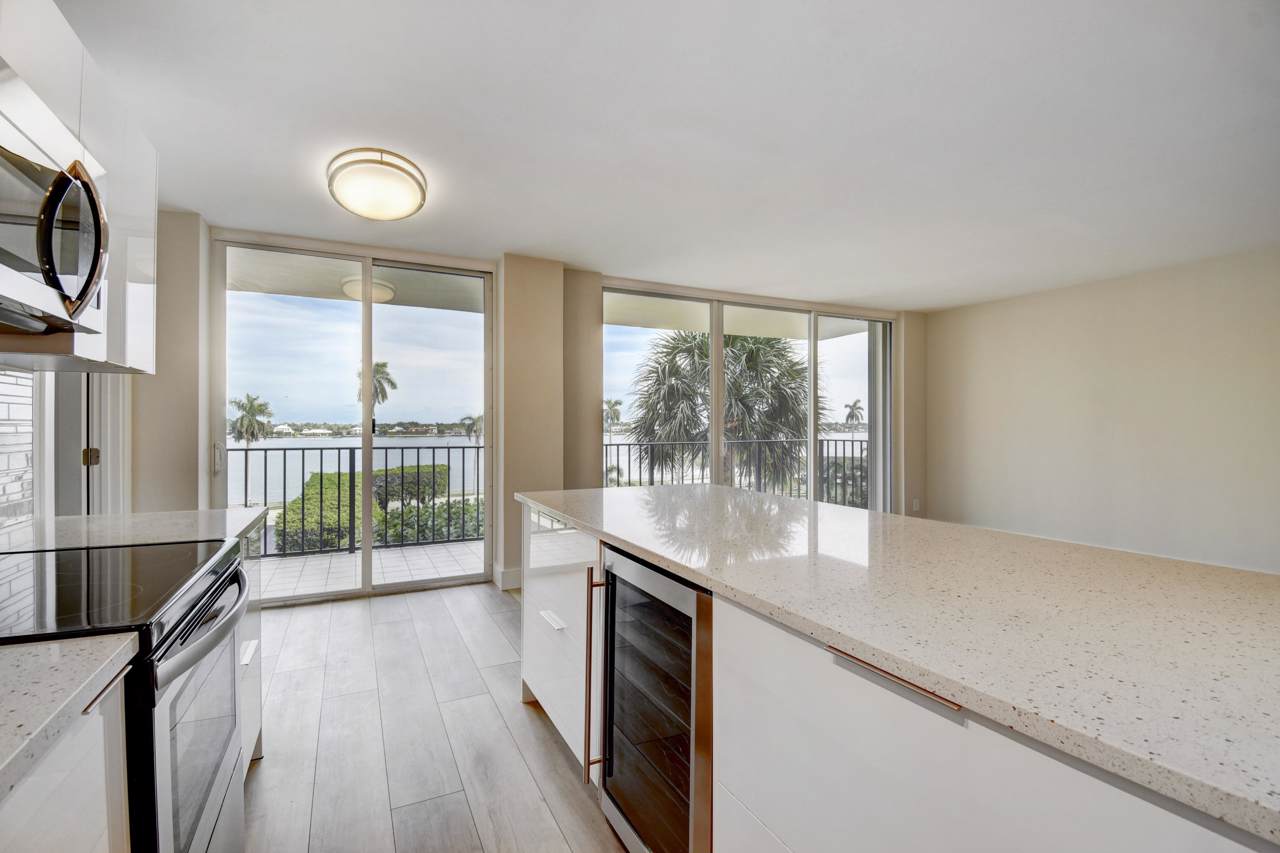 1701 Flagler Drive - Photo 1