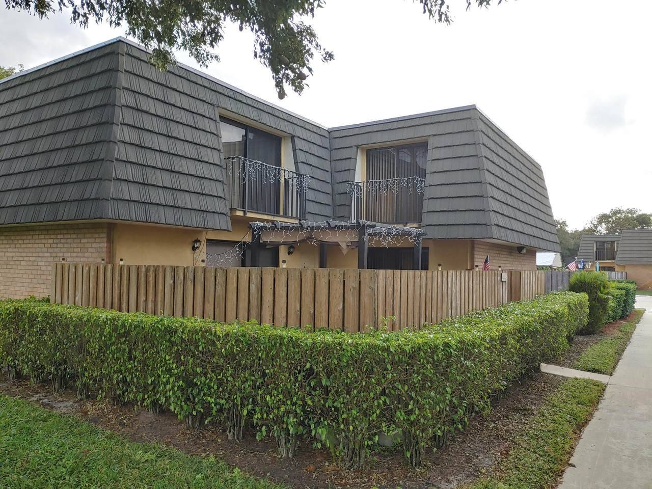 3308 33rd Way - Photo 1