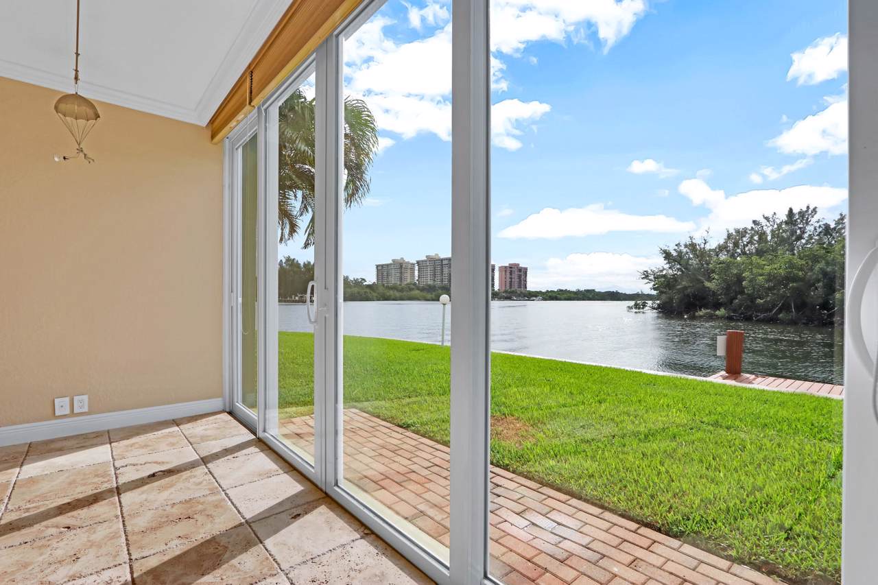711 Harbour Terrace - Photo 1