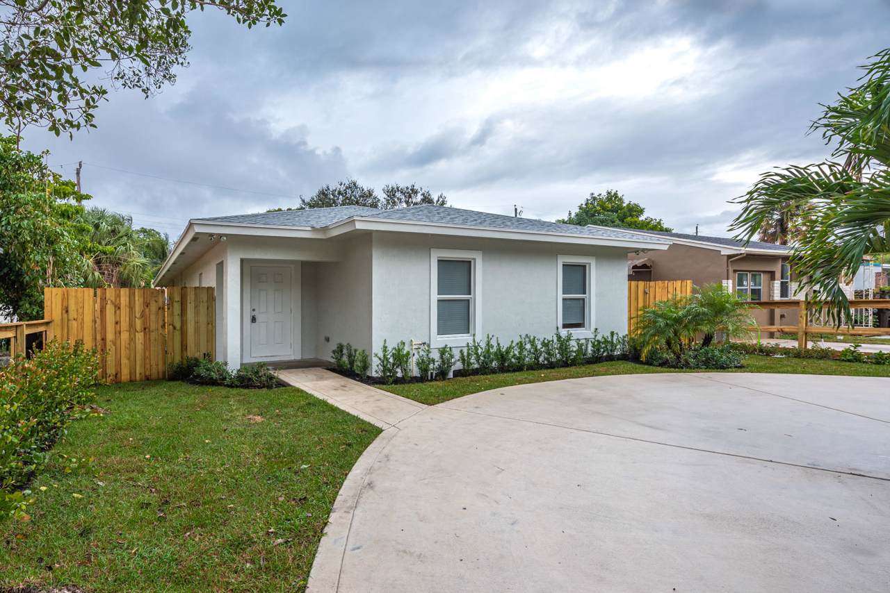 713 54th Street - Photo 1
