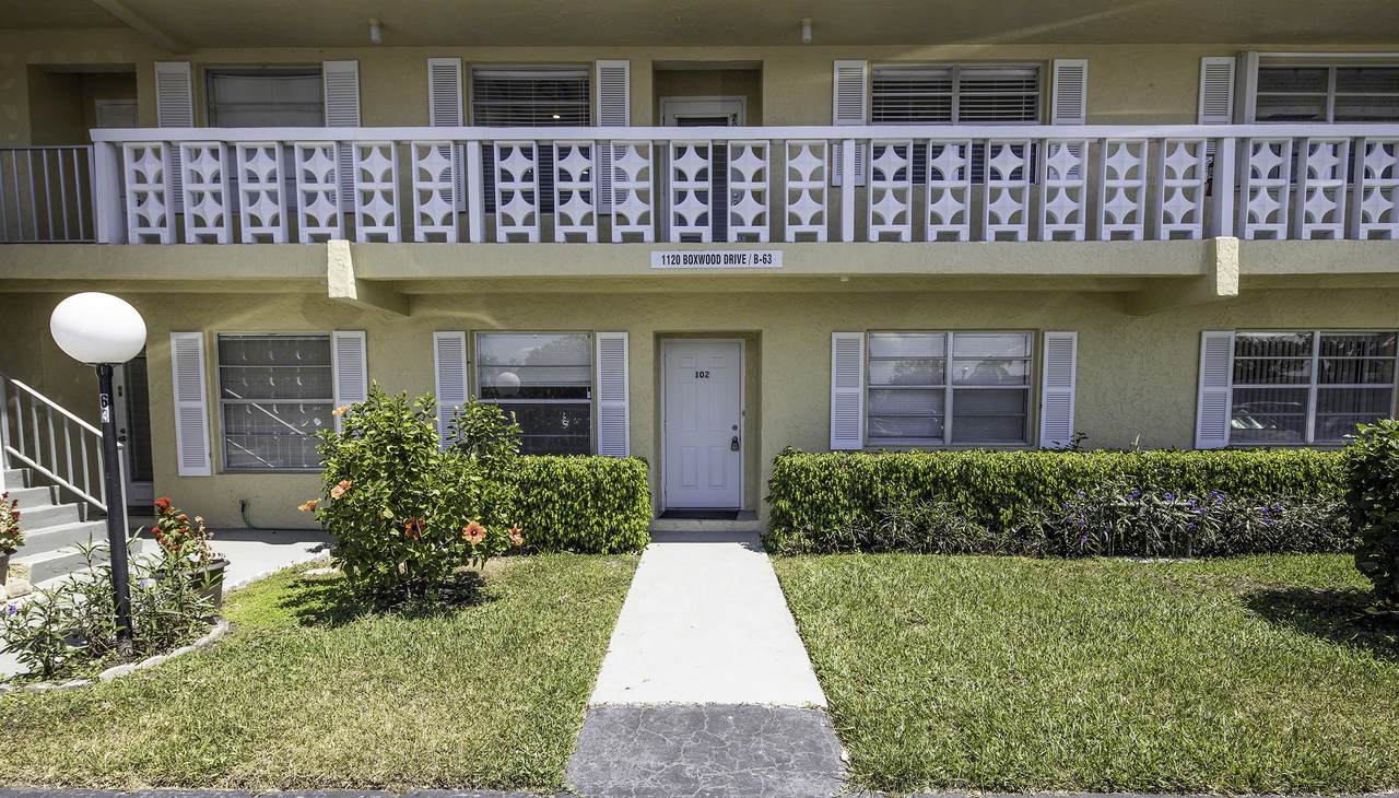 1120 Boxwood Drive - Photo 1