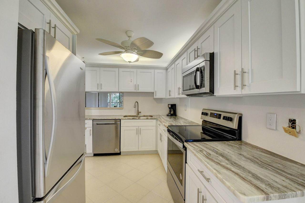 10118 Mangrove Drive - Photo 1