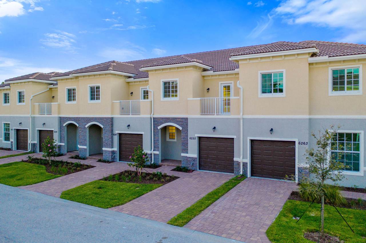 6240 Portofino Circle - Photo 1