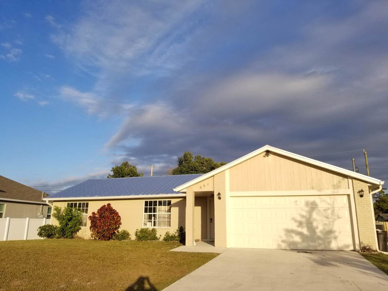 661 Lindsay Street - Photo 1