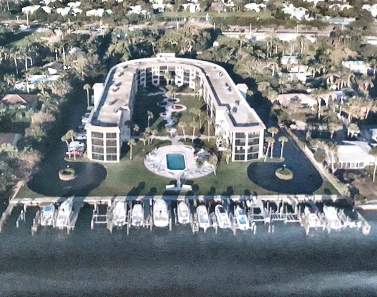 2424 Federal Highway - Photo 1