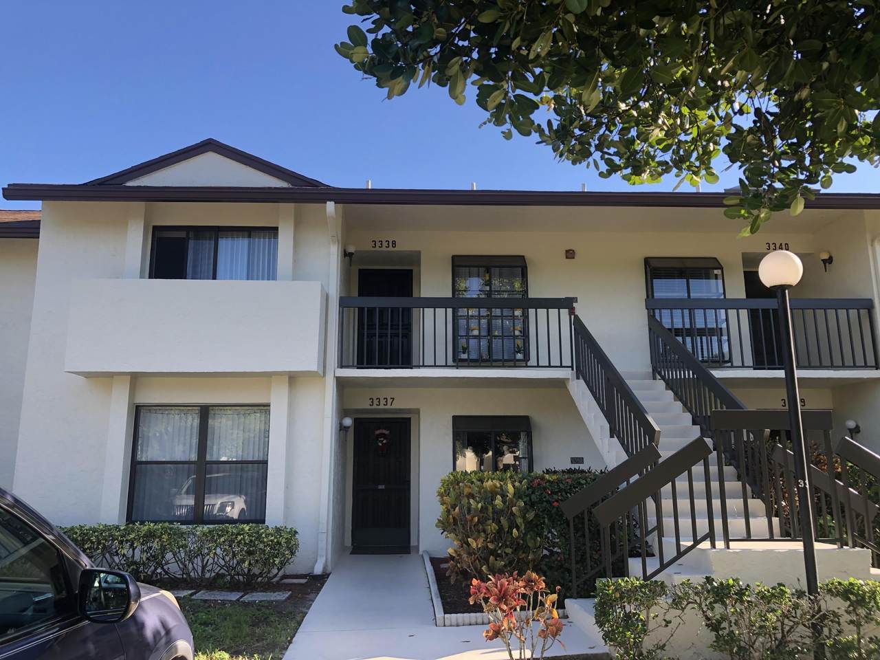 3338 Lucerne Park Drive - Photo 1
