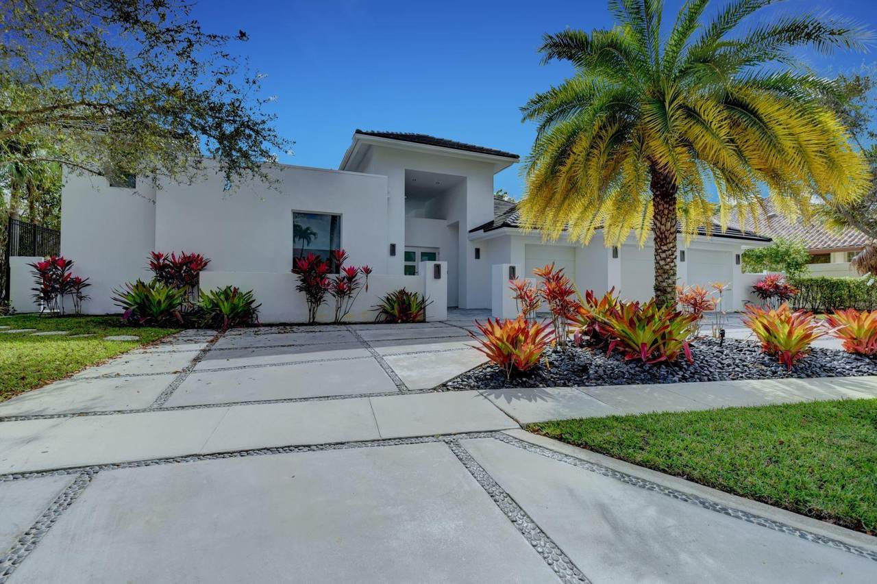 3822 52nd Street - Photo 1