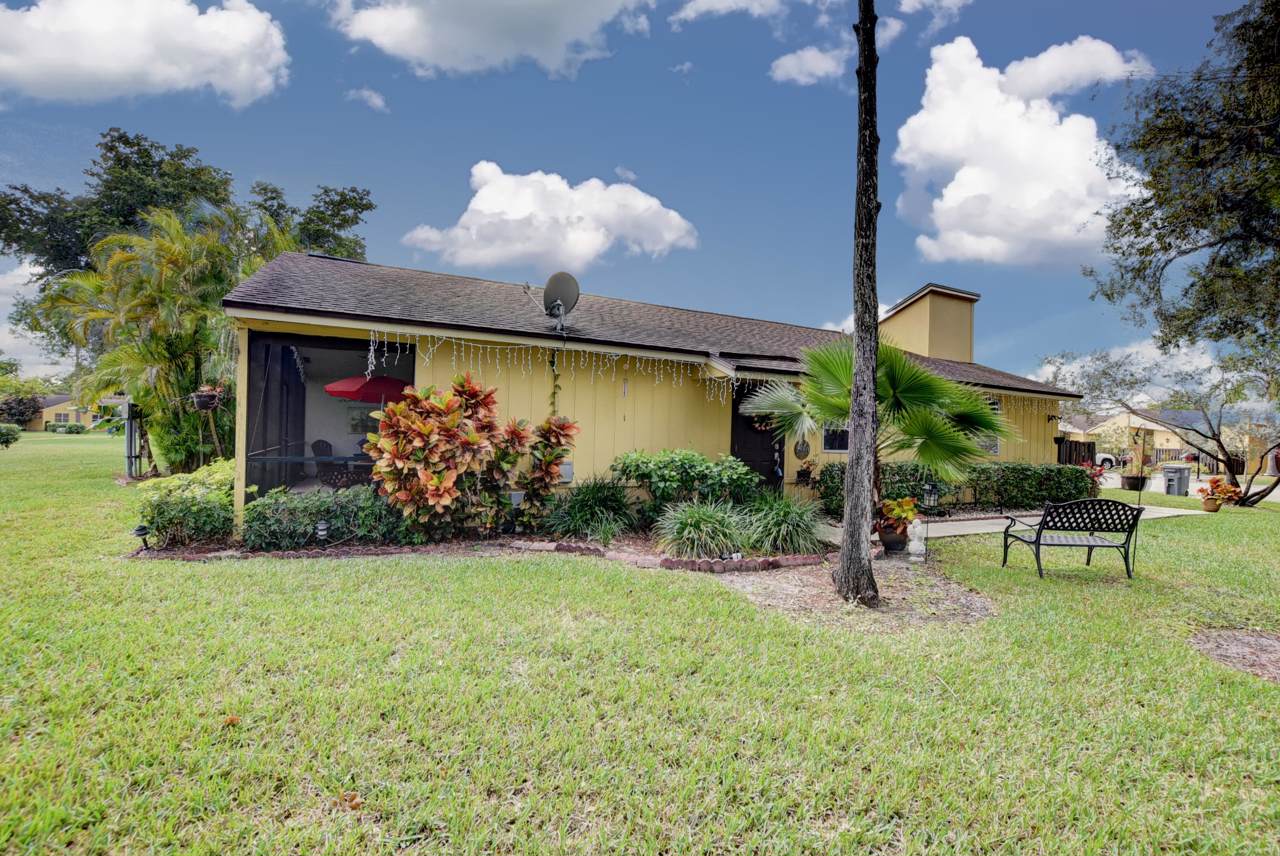 22609 Vistawood Way - Photo 1