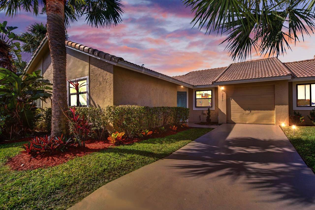 9851 61st Way - Photo 1