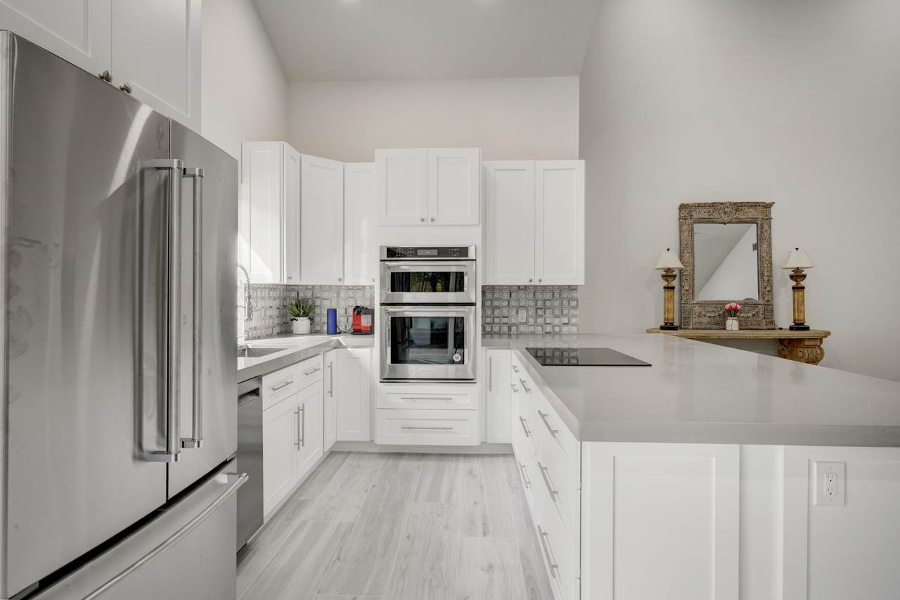 188 Harbourside Circle - Photo 1