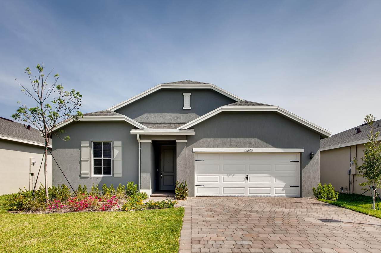 1393 White Pine Terrace - Photo 1