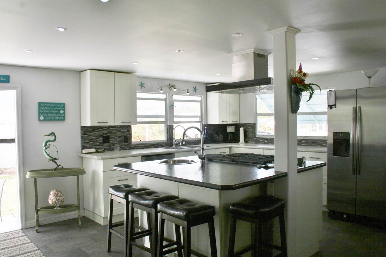 6980 Ridgeway Terrace - Photo 1