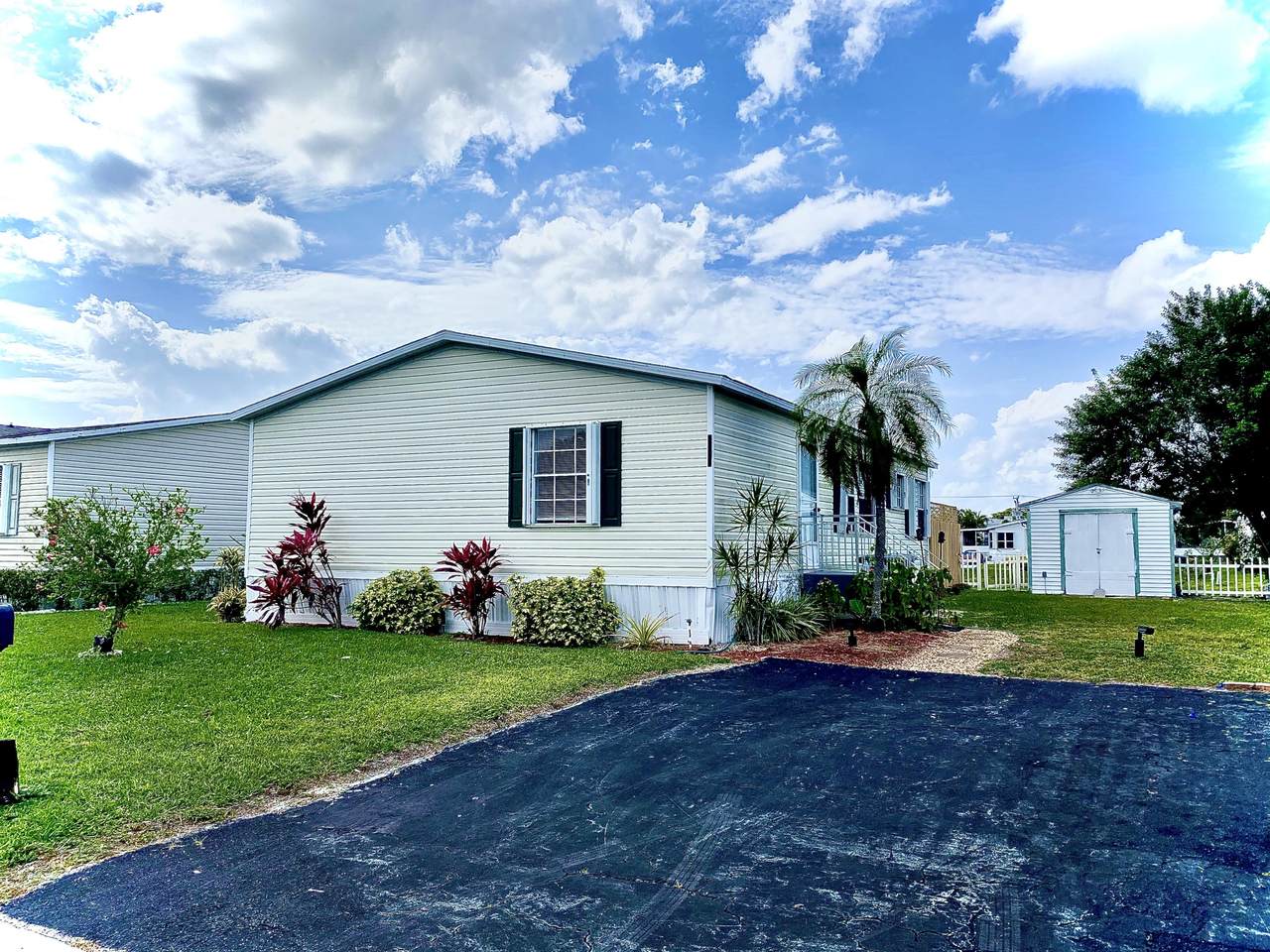 1551 65th Ter Terrace - Photo 1
