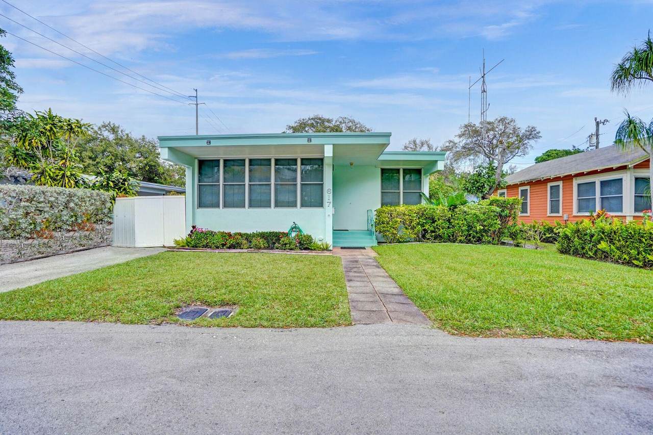 617 6th Street - Photo 1
