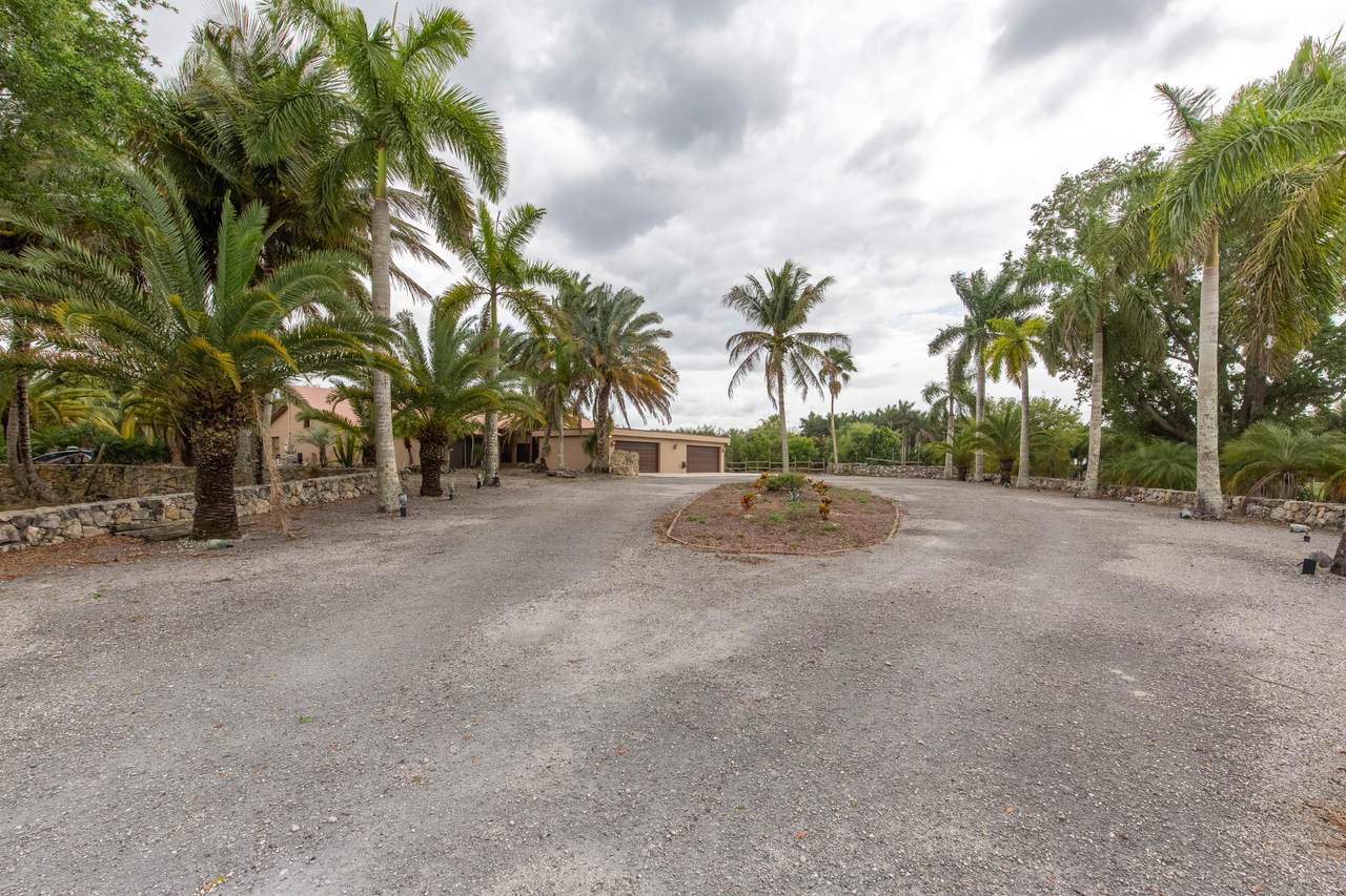 16494 Deer Path Lane - Photo 1