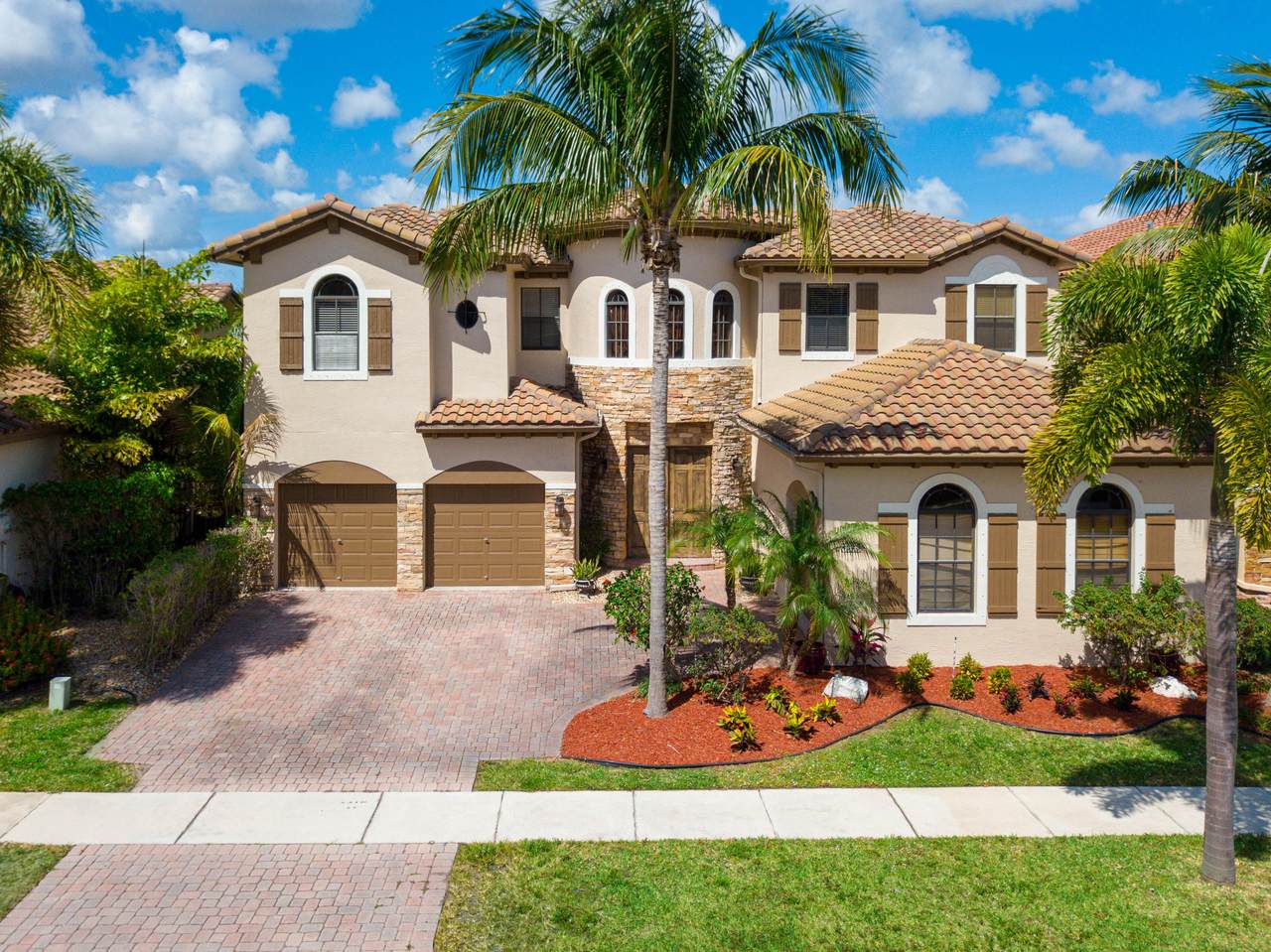 4073 Artesa Drive - Photo 1