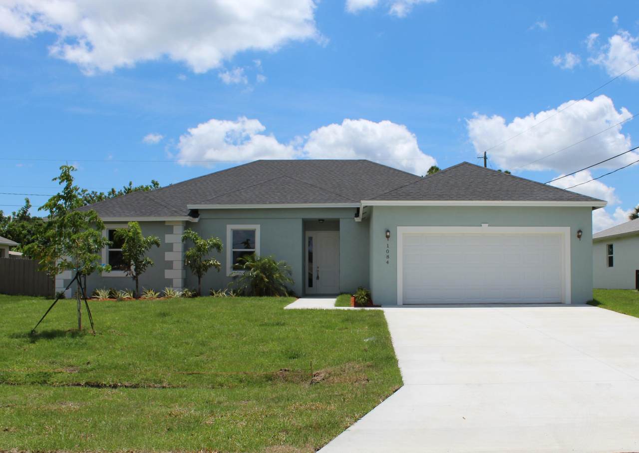 1084 Benchor Avenue - Photo 1