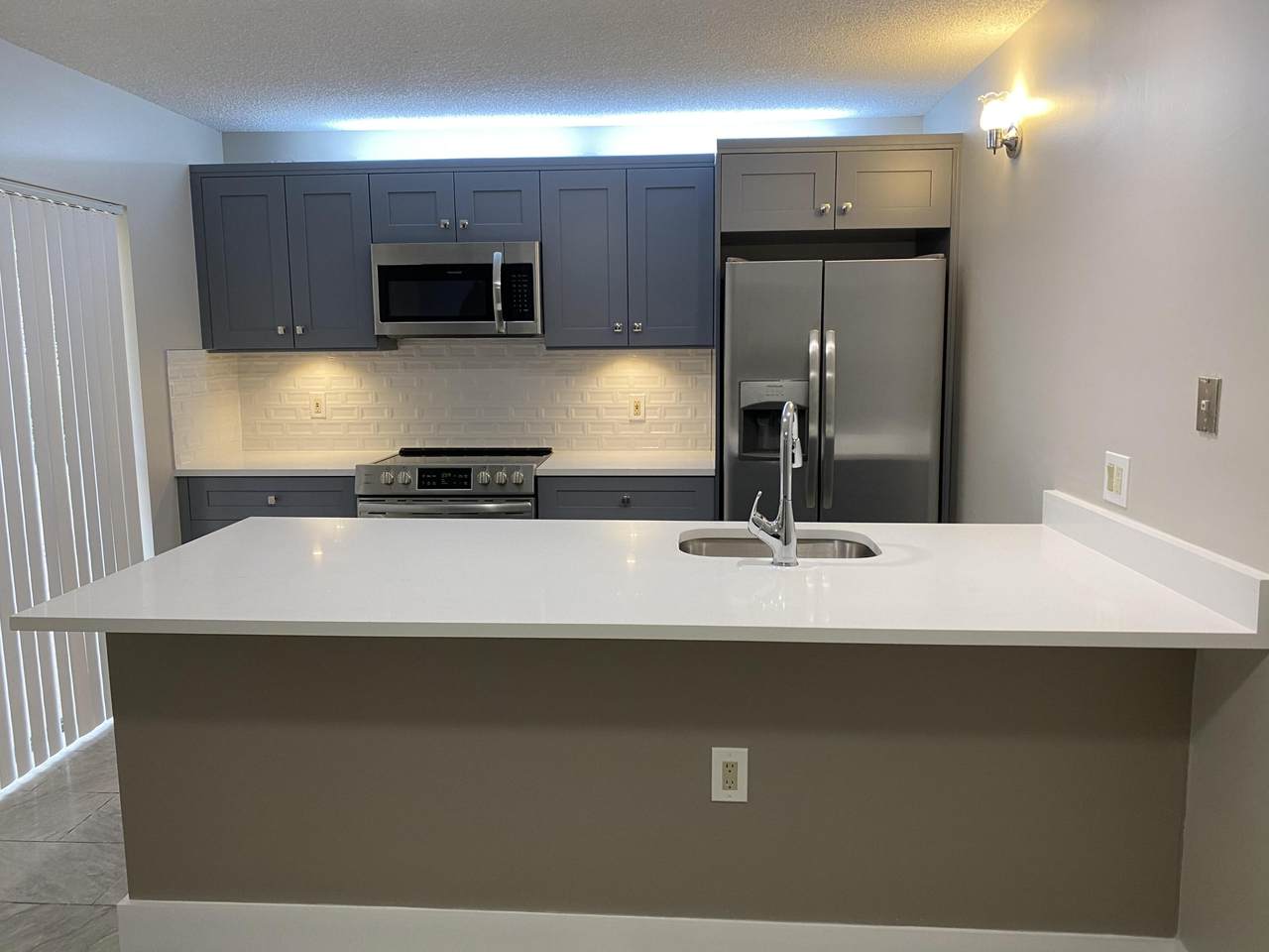 812 Blue Ridge Circle - Photo 1