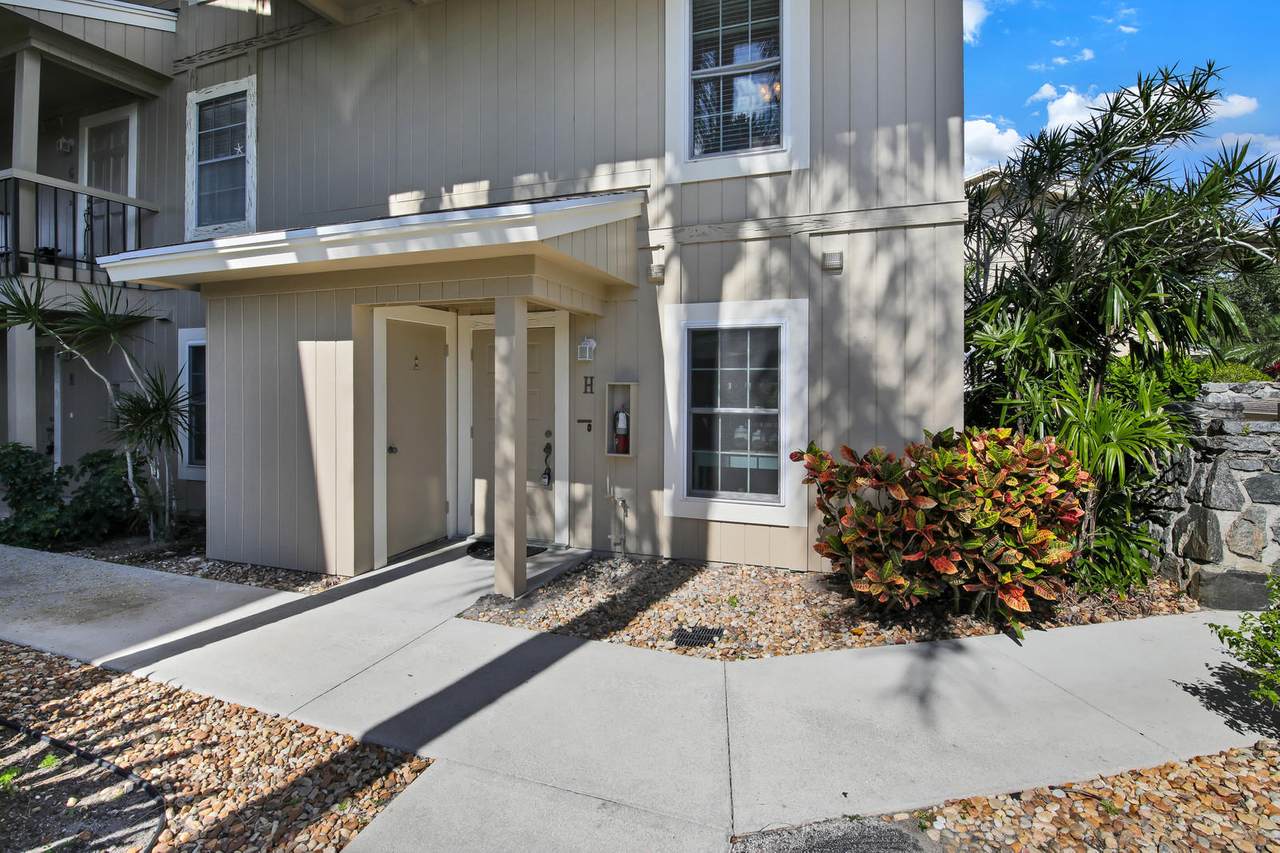 9170 Riverfront Terrace - Photo 1