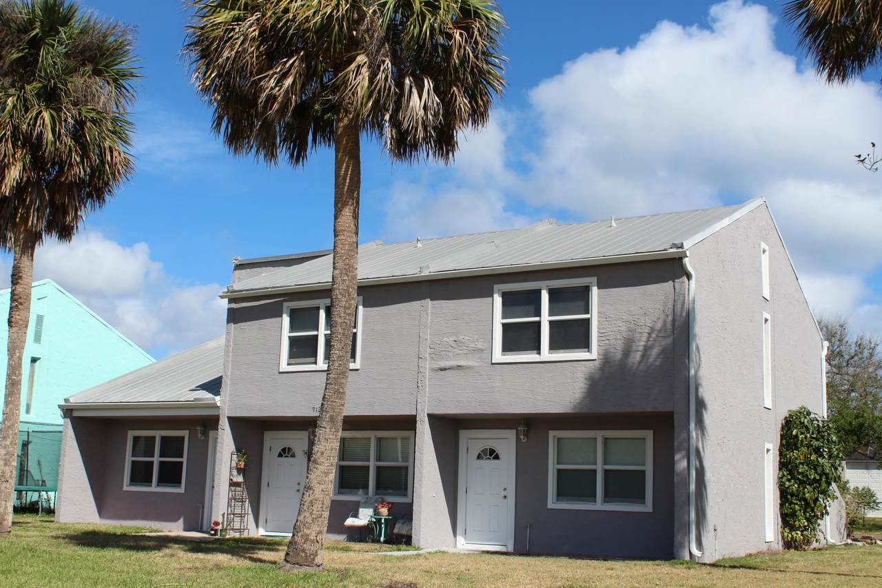 912 Shorewinds Drive - Photo 1